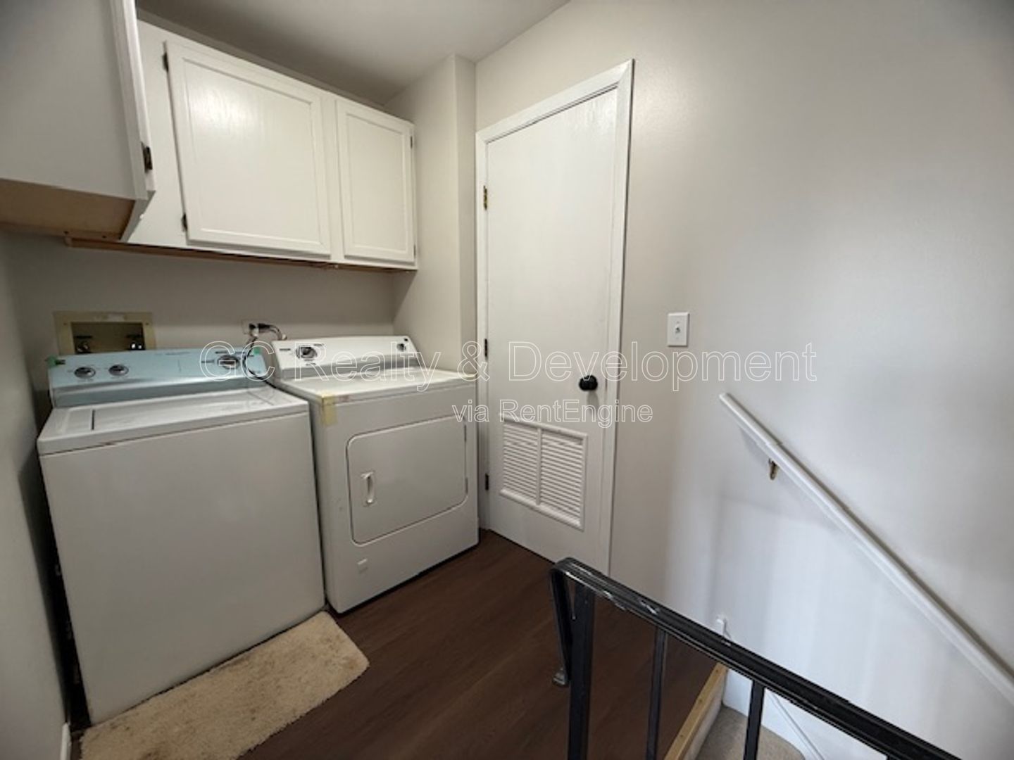 *** PRIME LOCATION / RECENTLY UPDATED / 2 BDRM - 2 BTH / PRIVATE BALCONY / ATTACHED GARAGE *** property image