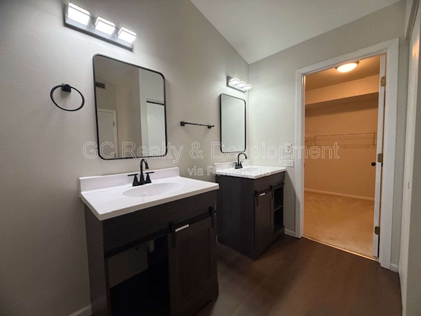 *** PRIME LOCATION / RECENTLY UPDATED / 2 BDRM - 2 BTH / PRIVATE BALCONY / ATTACHED GARAGE *** property image