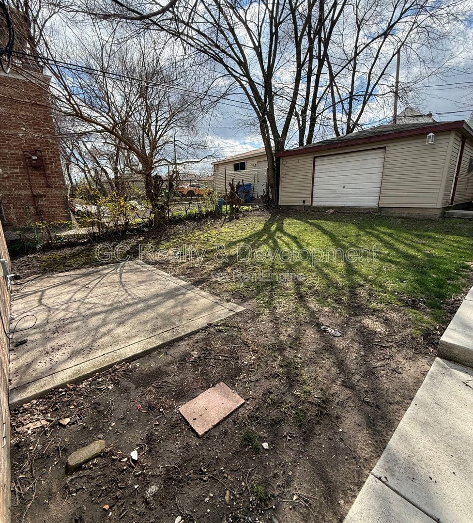 ***MODERN 3 BDRM - 1 BTH RANCH / GRANITE COUNTERS / PET FRIENDLY / 2 CAR GARAGE*** property image