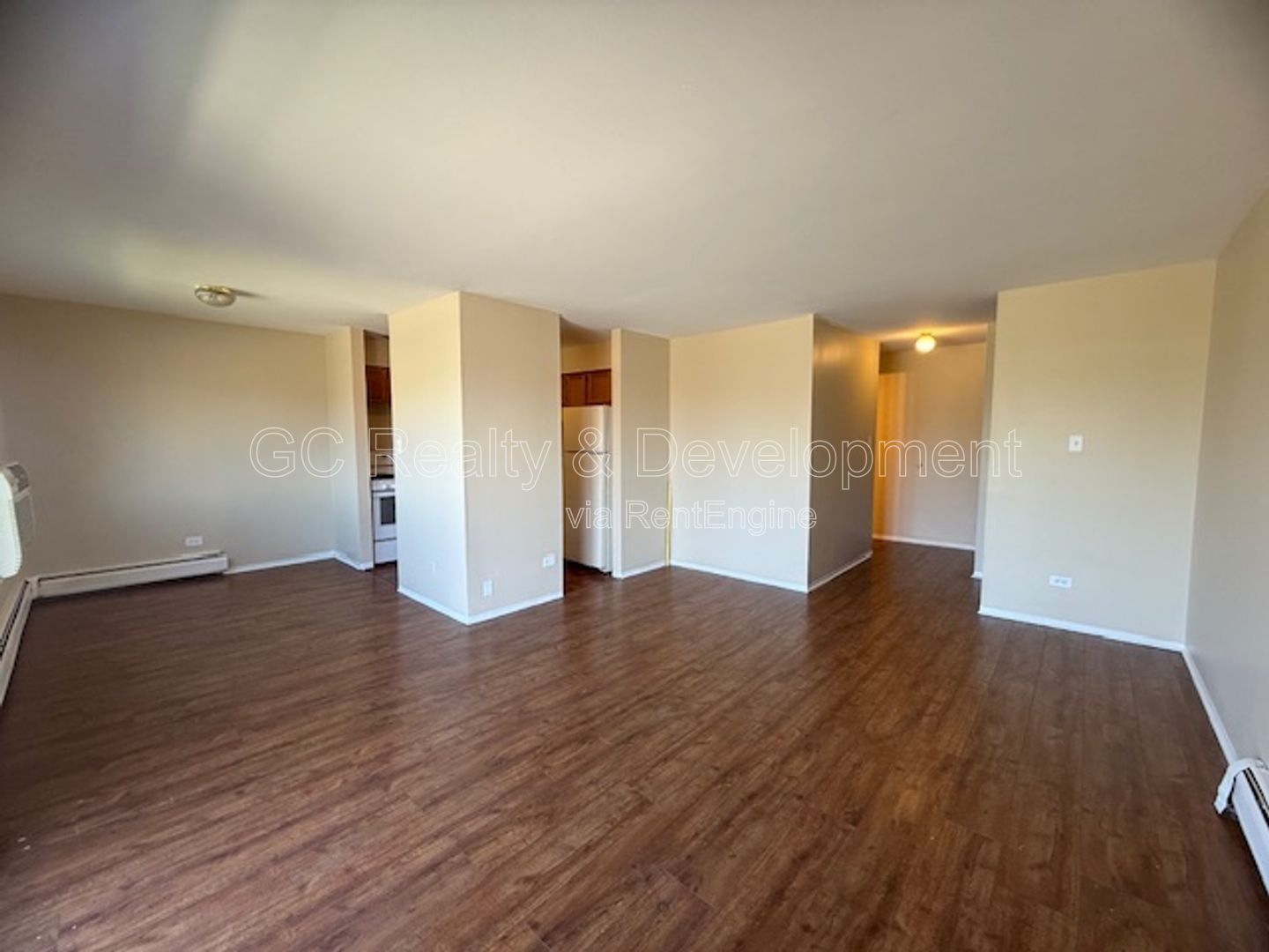 *** 1 BDRM / LAUNDRY ON SITE / PARKING INCL / ONLY PAY ELECTRIC *** property image