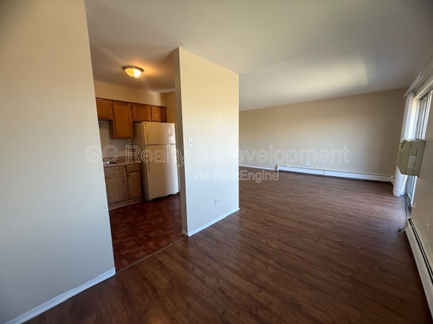 *** 1 BDRM / LAUNDRY ON SITE / PARKING INCL / ONLY PAY ELECTRIC *** property image