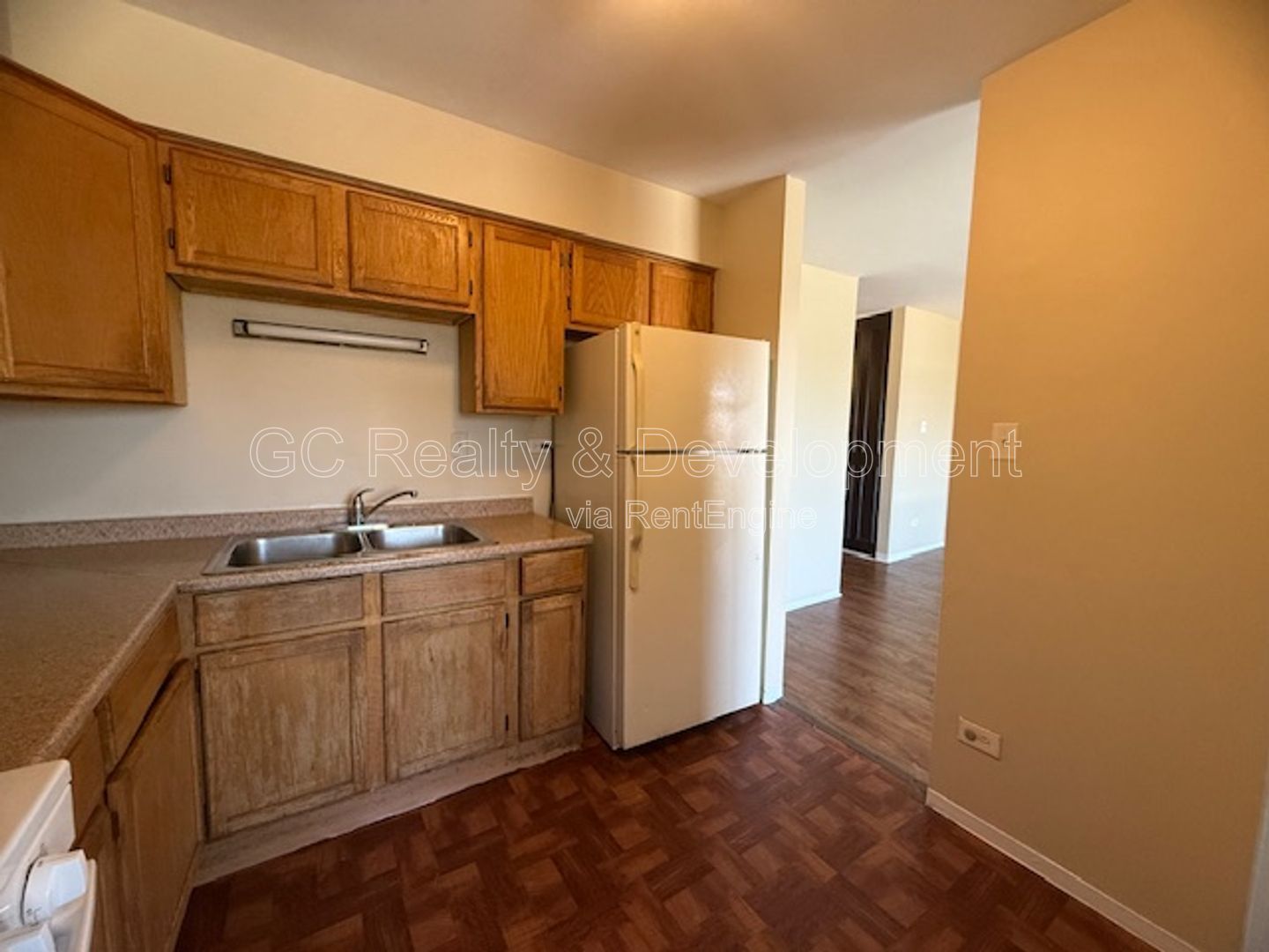 *** 1 BDRM / LAUNDRY ON SITE / PARKING INCL / ONLY PAY ELECTRIC *** property image