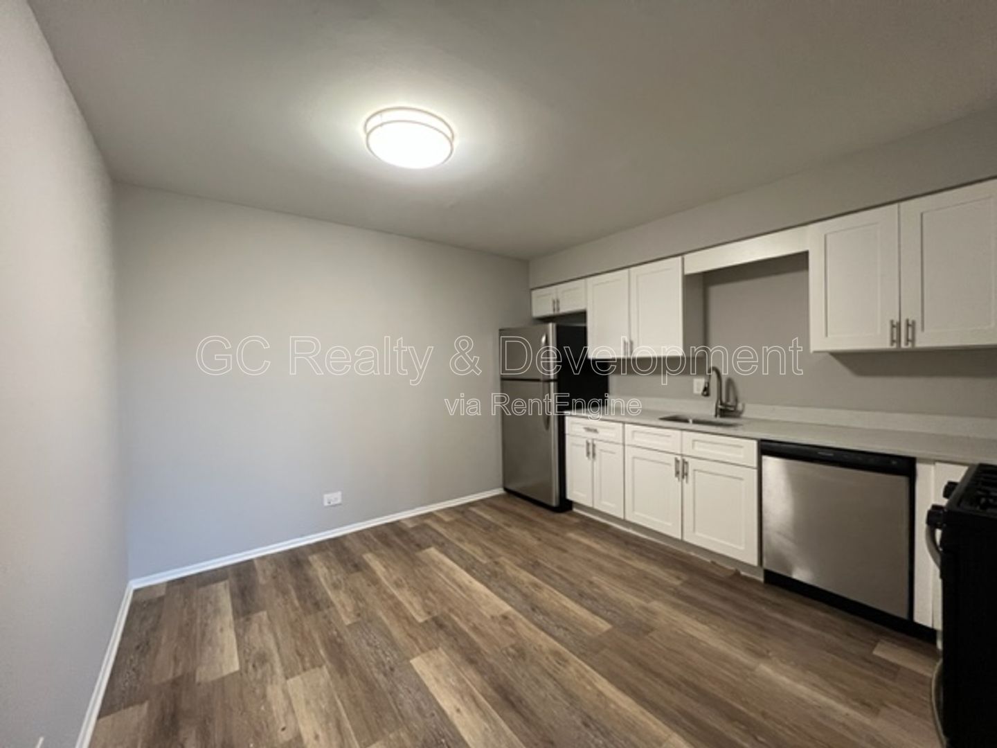 *** COMING SOON 5/15/26! / LARGE UPDATED 2 BEDROOM / TENANT PAY ELECTRIC ONLY / LAUNDRY ON SITE *** property image