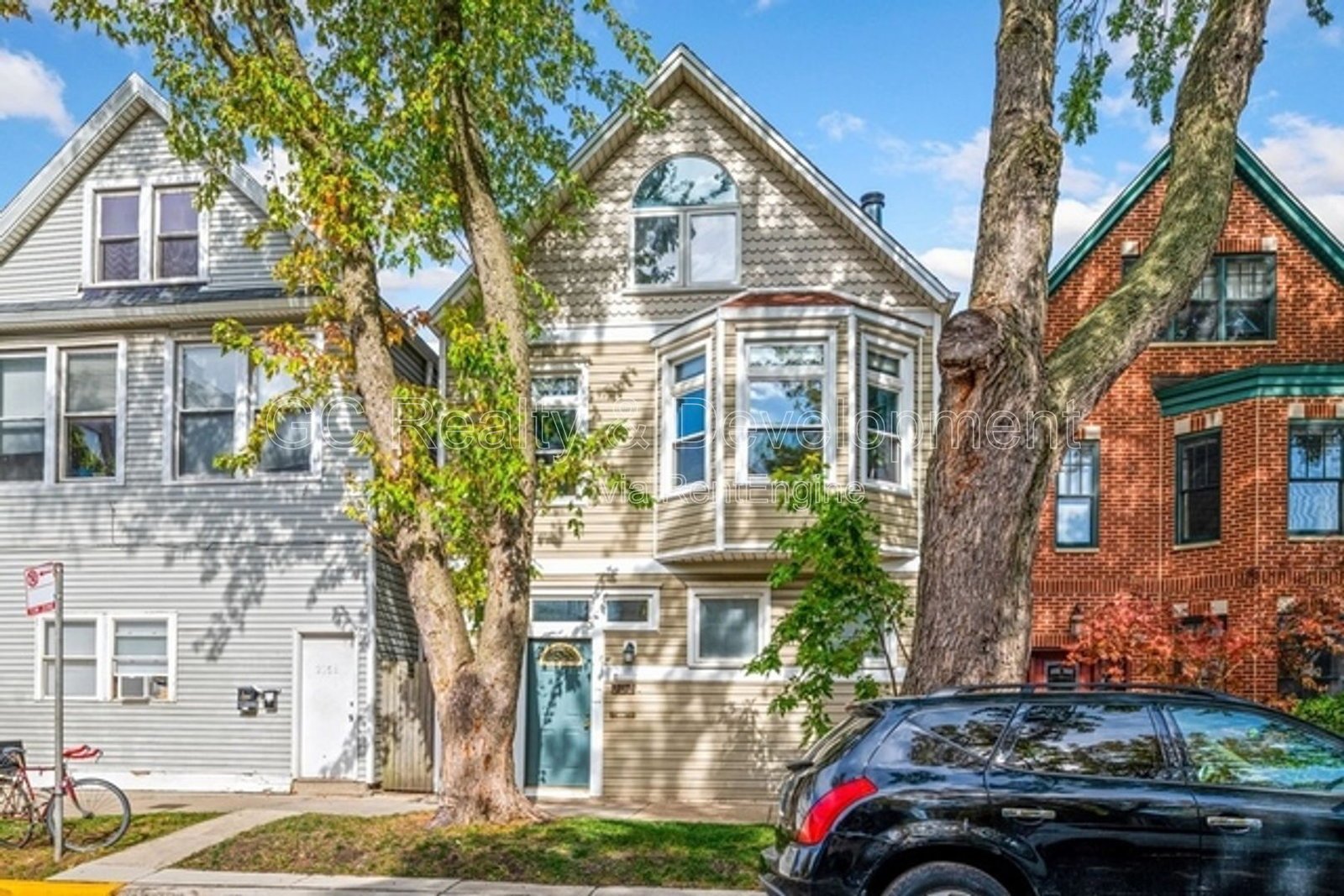 *** 2 BDRM - 1 BATH / IN UNIT LAUNDRY / CENTRAL AC / WALK TO STORE AND TRAIN *** property image