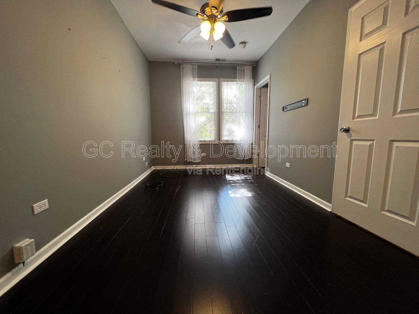 ***AVAIL 6/15/26 / CENTRAL AIR / 3 BDRM / 1 BTH / SS APPL INCLUDED / W&D IN UNIT / STREET PARKING  *** property image