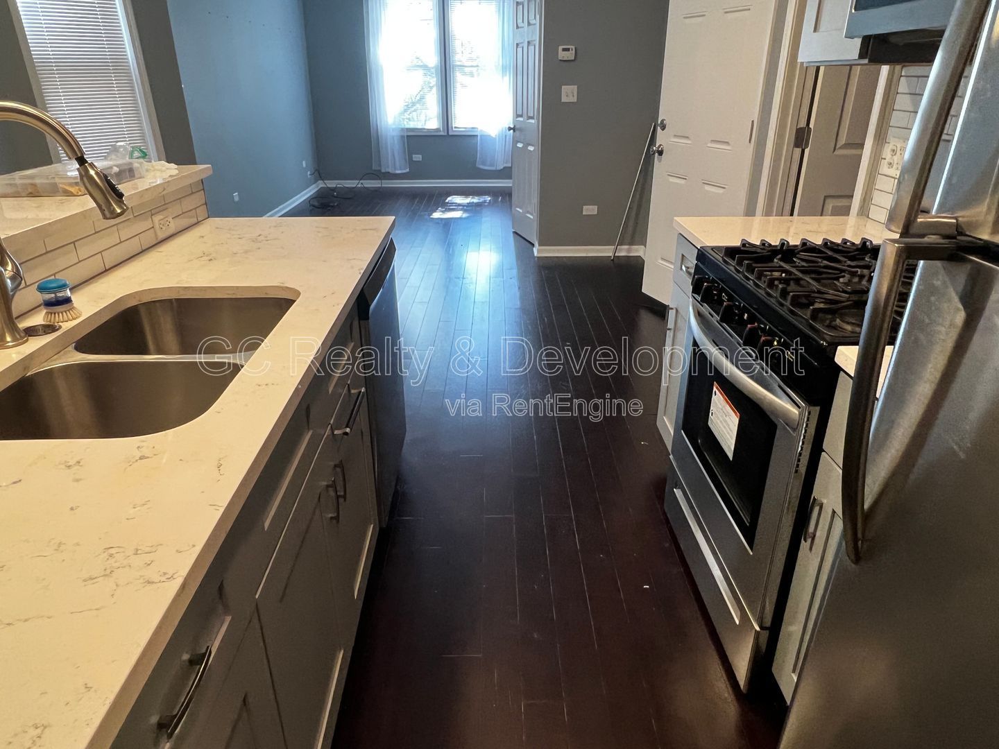 ***AVAIL 6/15/26 / CENTRAL AIR / 3 BDRM / 1 BTH / SS APPL INCLUDED / W&D IN UNIT / STREET PARKING  *** property image