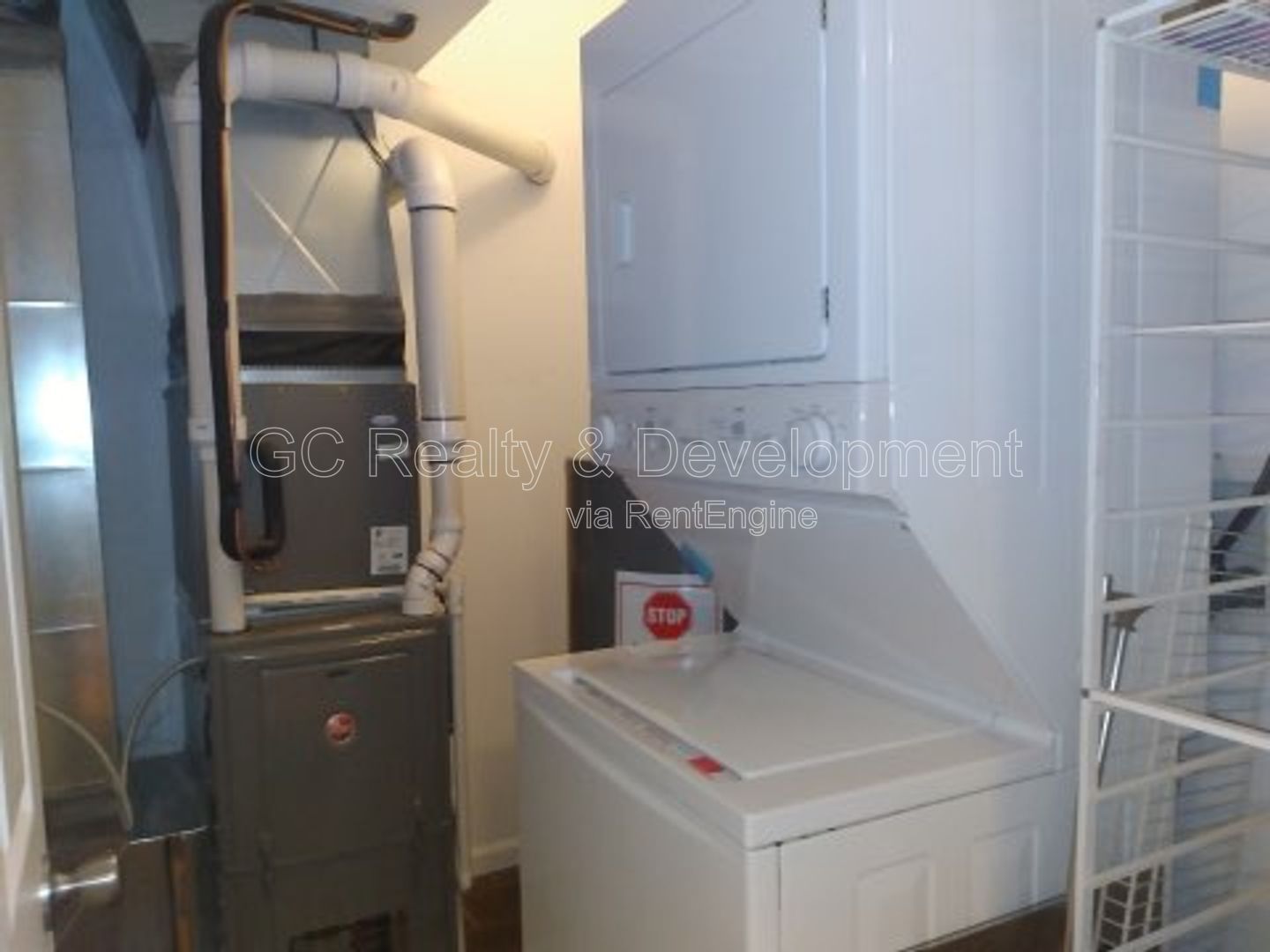 ***AVAIL 6/15/26 / CENTRAL AIR / 3 BDRM / 1 BTH / SS APPL INCLUDED / W&D IN UNIT / STREET PARKING  *** property image