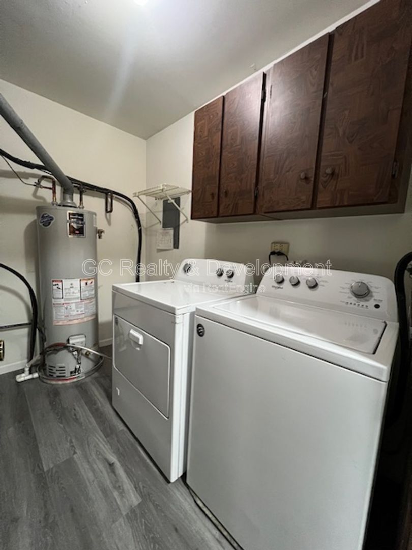 *** COMING SOON 5/15/26! / 2 BDRM - 2 BTH / SCHOOL DISTRICT 68 / 2ND FLOOR UNIT / PET FRIENDLY / ATTACHED GARAGE  *** property image
