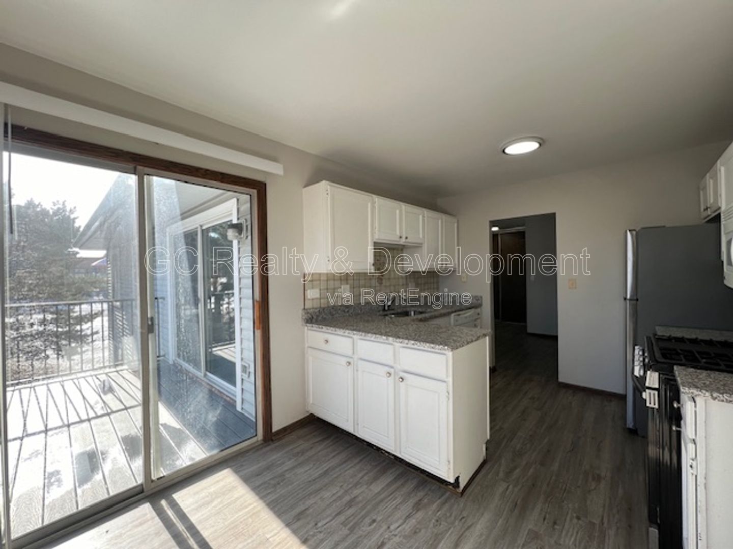 *** COMING SOON 5/15/26! / 2 BDRM - 2 BTH / SCHOOL DISTRICT 68 / 2ND FLOOR UNIT / PET FRIENDLY / ATTACHED GARAGE  *** property image