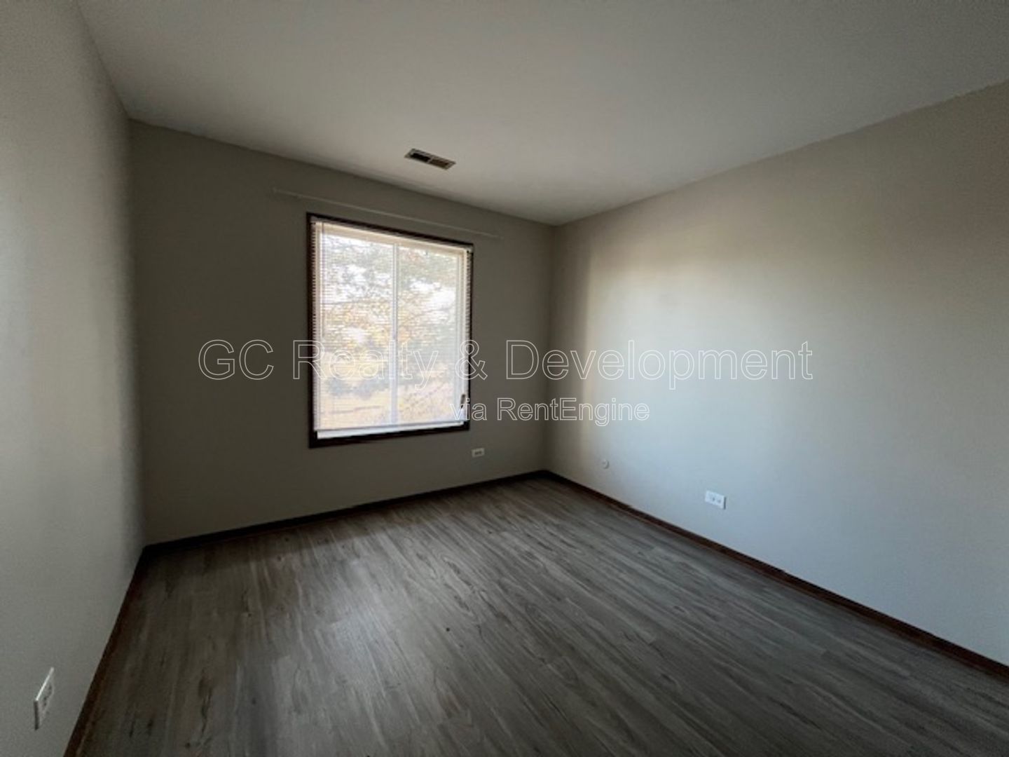 *** COMING SOON 5/15/26! / 2 BDRM - 2 BTH / SCHOOL DISTRICT 68 / 2ND FLOOR UNIT / PET FRIENDLY / ATTACHED GARAGE  *** property image