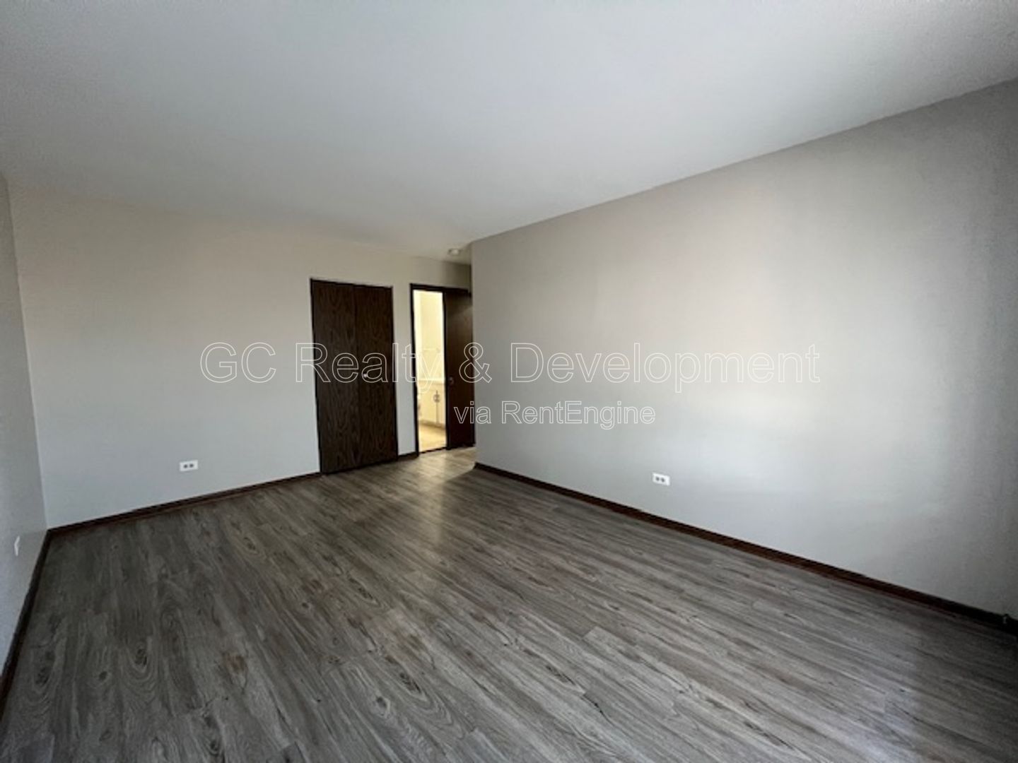*** COMING SOON 5/15/26! / 2 BDRM - 2 BTH / SCHOOL DISTRICT 68 / 2ND FLOOR UNIT / PET FRIENDLY / ATTACHED GARAGE  *** property image