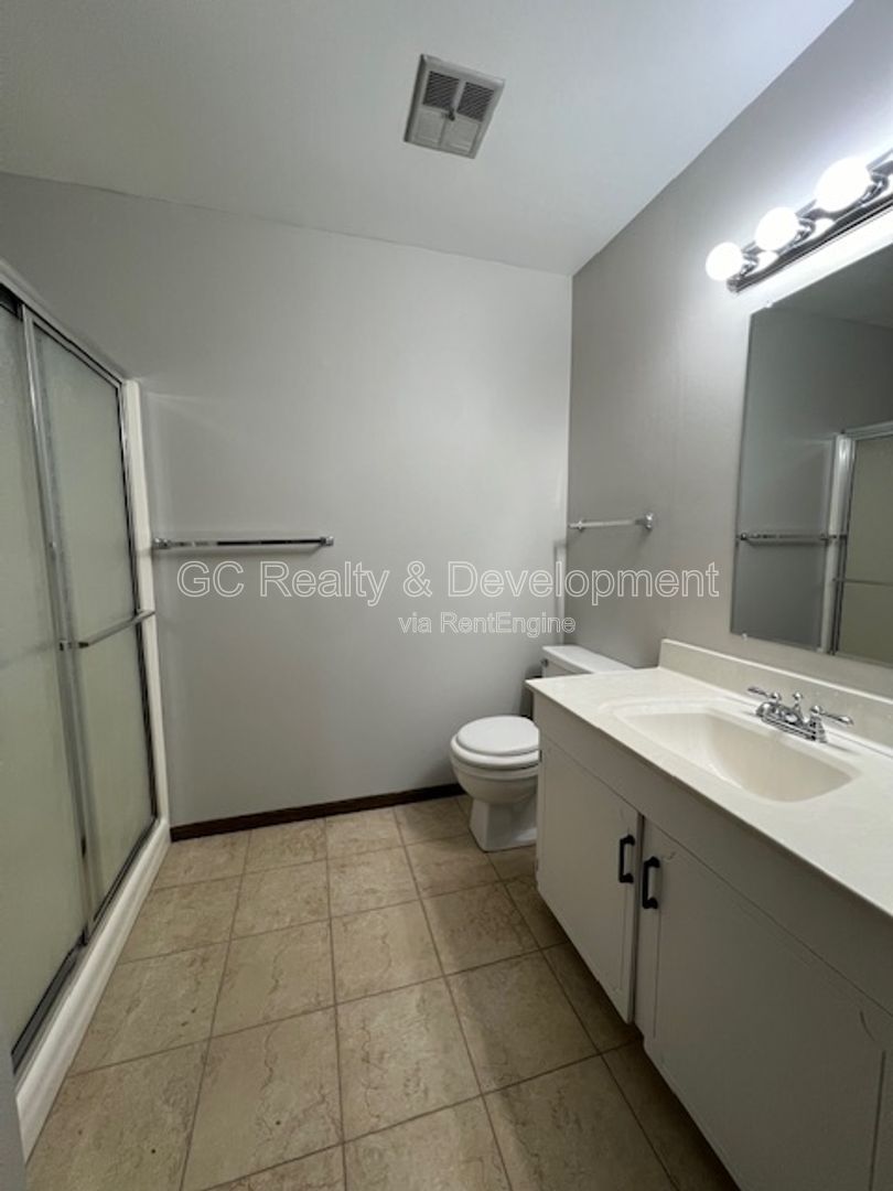 *** COMING SOON 5/15/26! / 2 BDRM - 2 BTH / SCHOOL DISTRICT 68 / 2ND FLOOR UNIT / PET FRIENDLY / ATTACHED GARAGE  *** property image