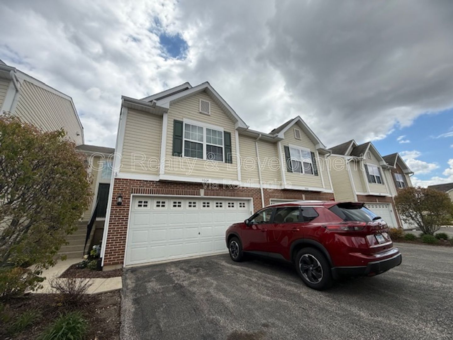 *** 2BDRM - 2BTH TOWNHOME IN TUSCANY WOODS / LOFT + FINISHED LOWER LEVEL | PET FRIENDLY property image
