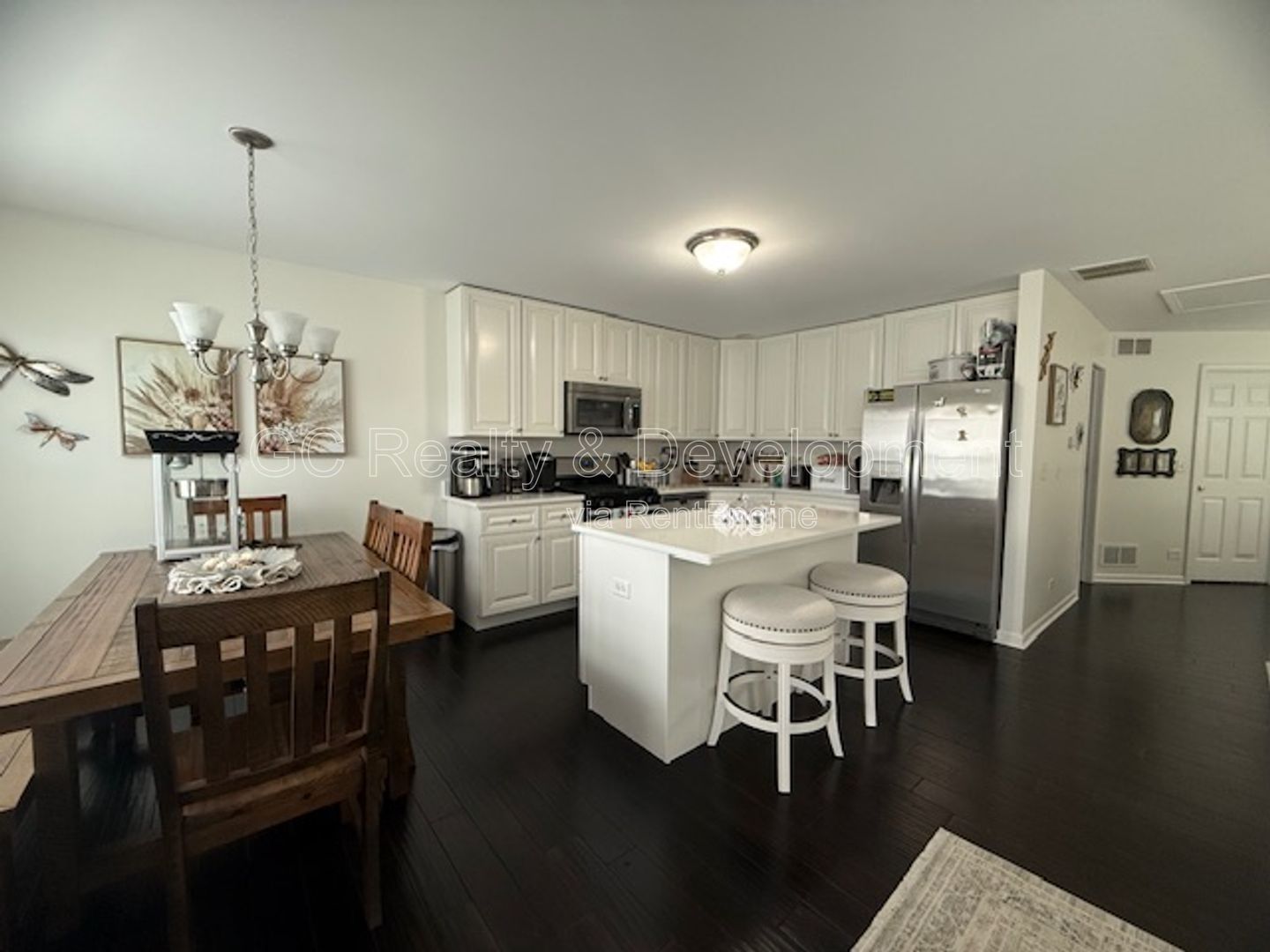 *** 2BDRM - 2BTH TOWNHOME IN TUSCANY WOODS / LOFT + FINISHED LOWER LEVEL | PET FRIENDLY property image