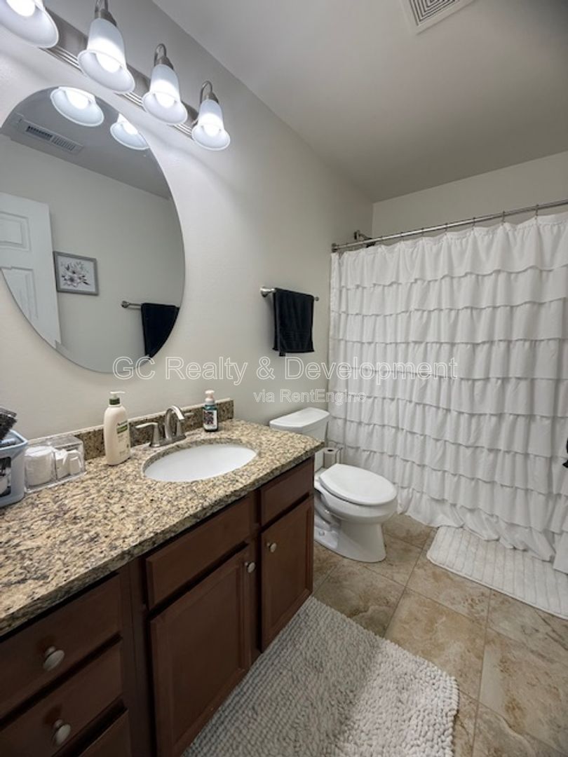 *** 2BDRM - 2BTH TOWNHOME IN TUSCANY WOODS / LOFT + FINISHED LOWER LEVEL | PET FRIENDLY property image