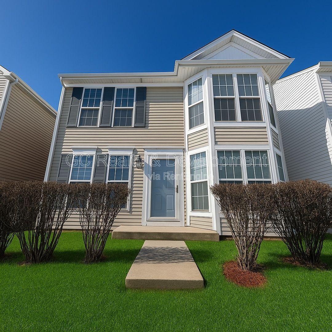 *** COMING SOON 5/15/26! / 3 BDRM - 2.5 BTH / RECENTLY UPDATED / PET FRIENDLY / W&D IN UNIT / SS APPL / FRONT PORCH *** property image