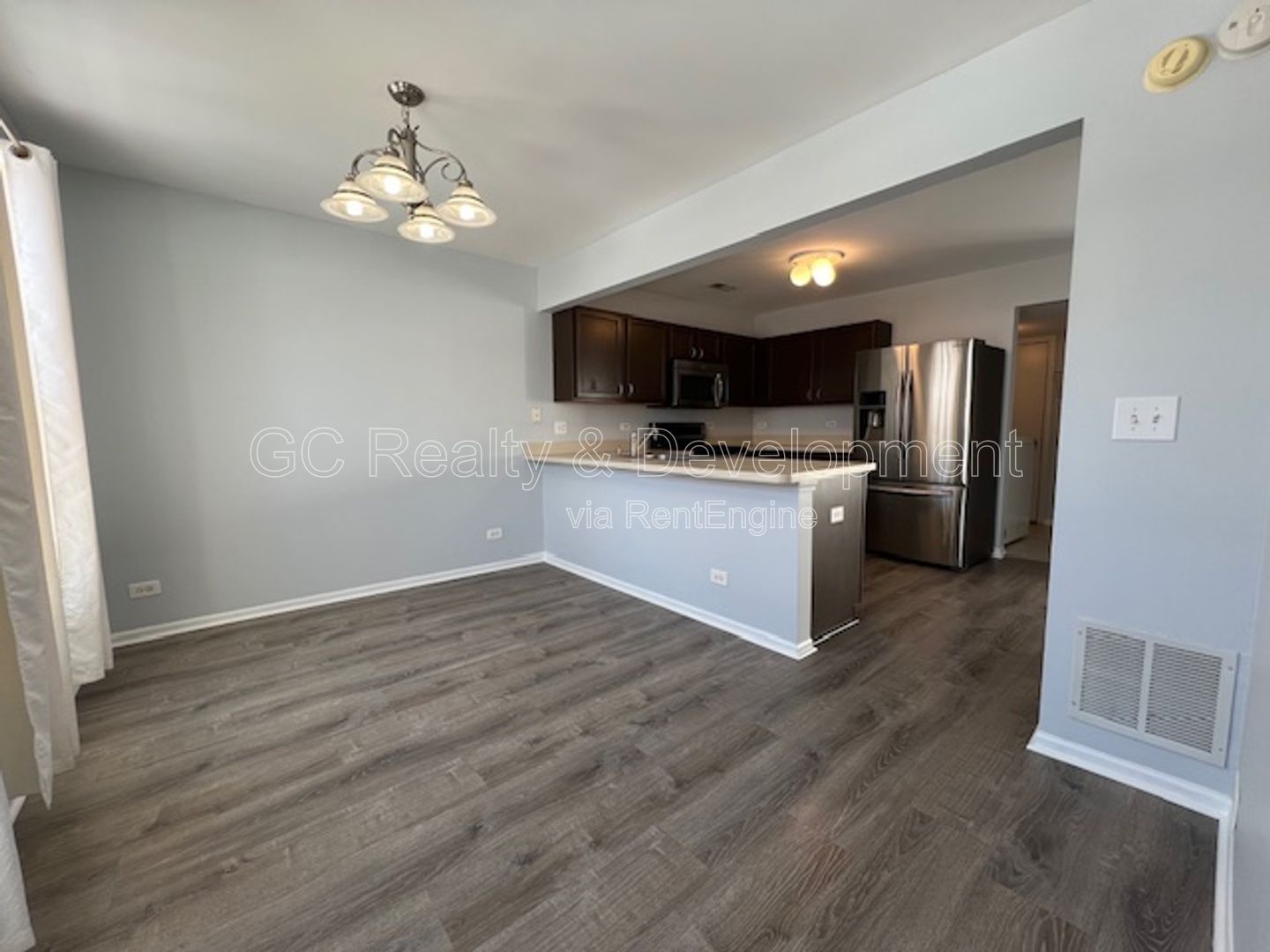 *** COMING SOON 5/15/26! / 3 BDRM - 2.5 BTH / RECENTLY UPDATED / PET FRIENDLY / W&D IN UNIT / SS APPL / FRONT PORCH *** property image