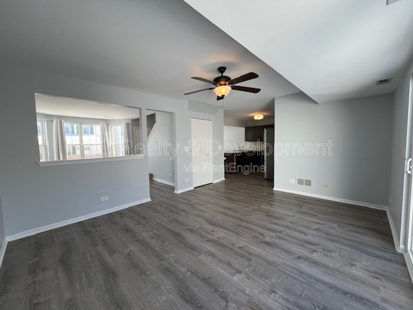 *** COMING SOON 5/15/26! / 3 BDRM - 2.5 BTH / RECENTLY UPDATED / PET FRIENDLY / W&D IN UNIT / SS APPL / FRONT PORCH *** property image