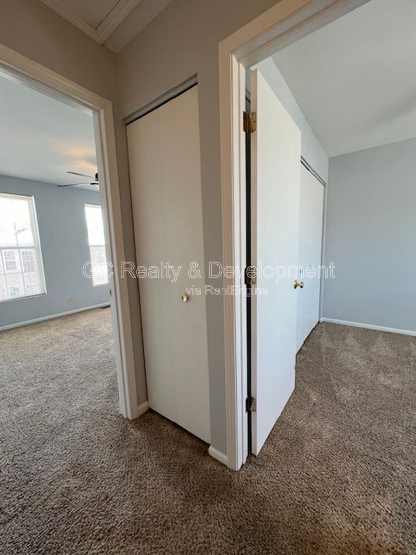 *** COMING SOON 5/15/26! / 3 BDRM - 2.5 BTH / RECENTLY UPDATED / PET FRIENDLY / W&D IN UNIT / SS APPL / FRONT PORCH *** property image