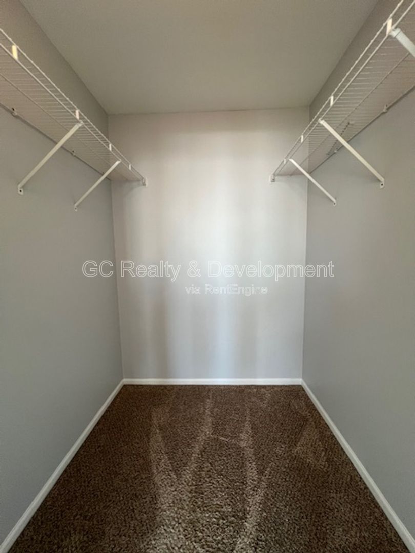 *** COMING SOON 5/15/26! / 3 BDRM - 2.5 BTH / RECENTLY UPDATED / PET FRIENDLY / W&D IN UNIT / SS APPL / FRONT PORCH *** property image