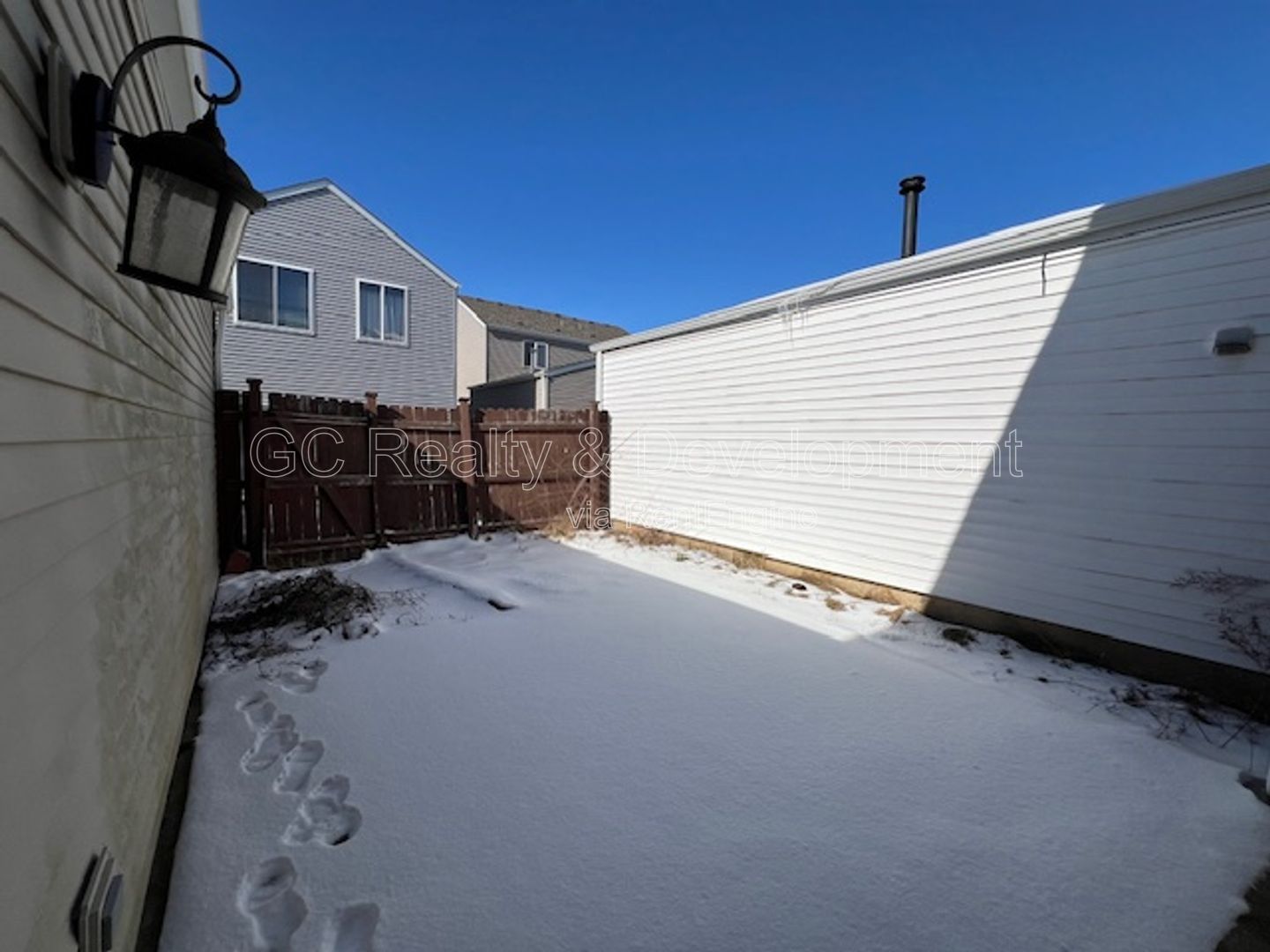 *** COMING SOON 5/15/26! / 3 BDRM - 2.5 BTH / RECENTLY UPDATED / PET FRIENDLY / W&D IN UNIT / SS APPL / FRONT PORCH *** property image