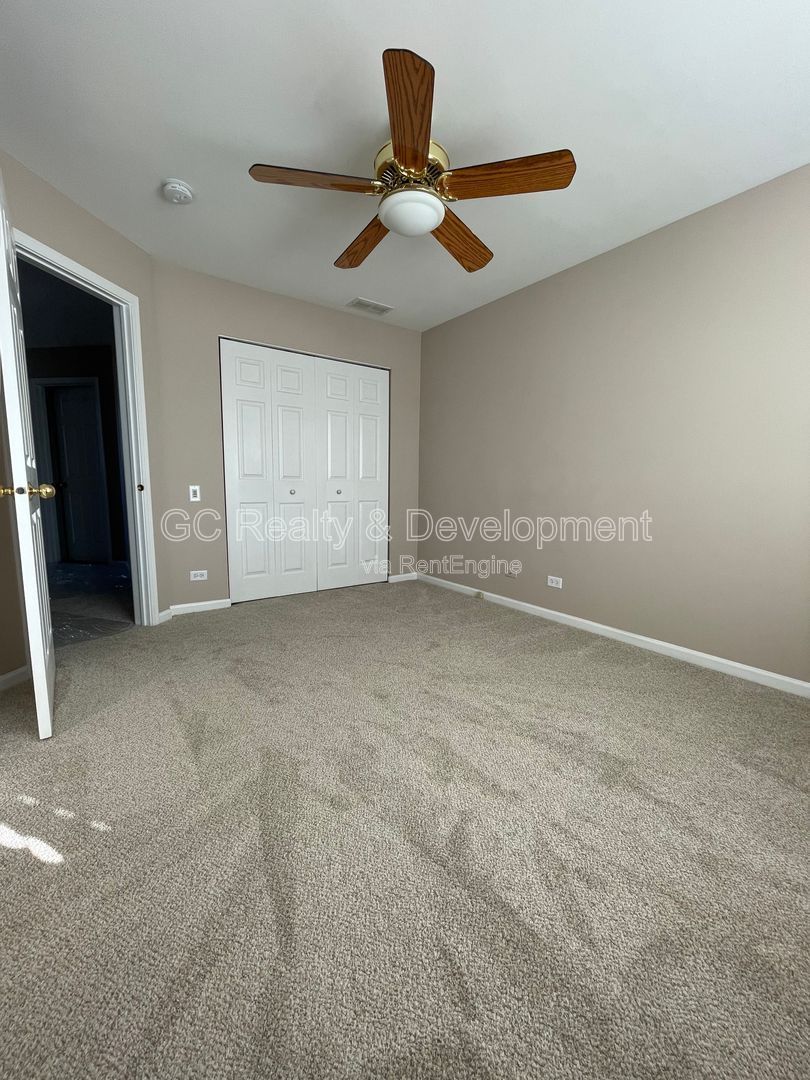 *** COMING SOON 5/15/26!/ NAPERVILLE LOCATION / END-UNIT TOWNHOME / 2 BDRM / 2.5 BTH / ATTACHED GARAGE *** property image
