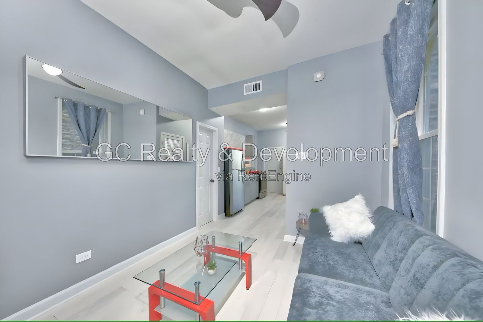 *** 1 MONTH FREE / 2 BDRM - 2 BTH /TOP FLOOR UNIT / FREE LAUNDRY ON SITE / WIFI INCLUDED *** property image