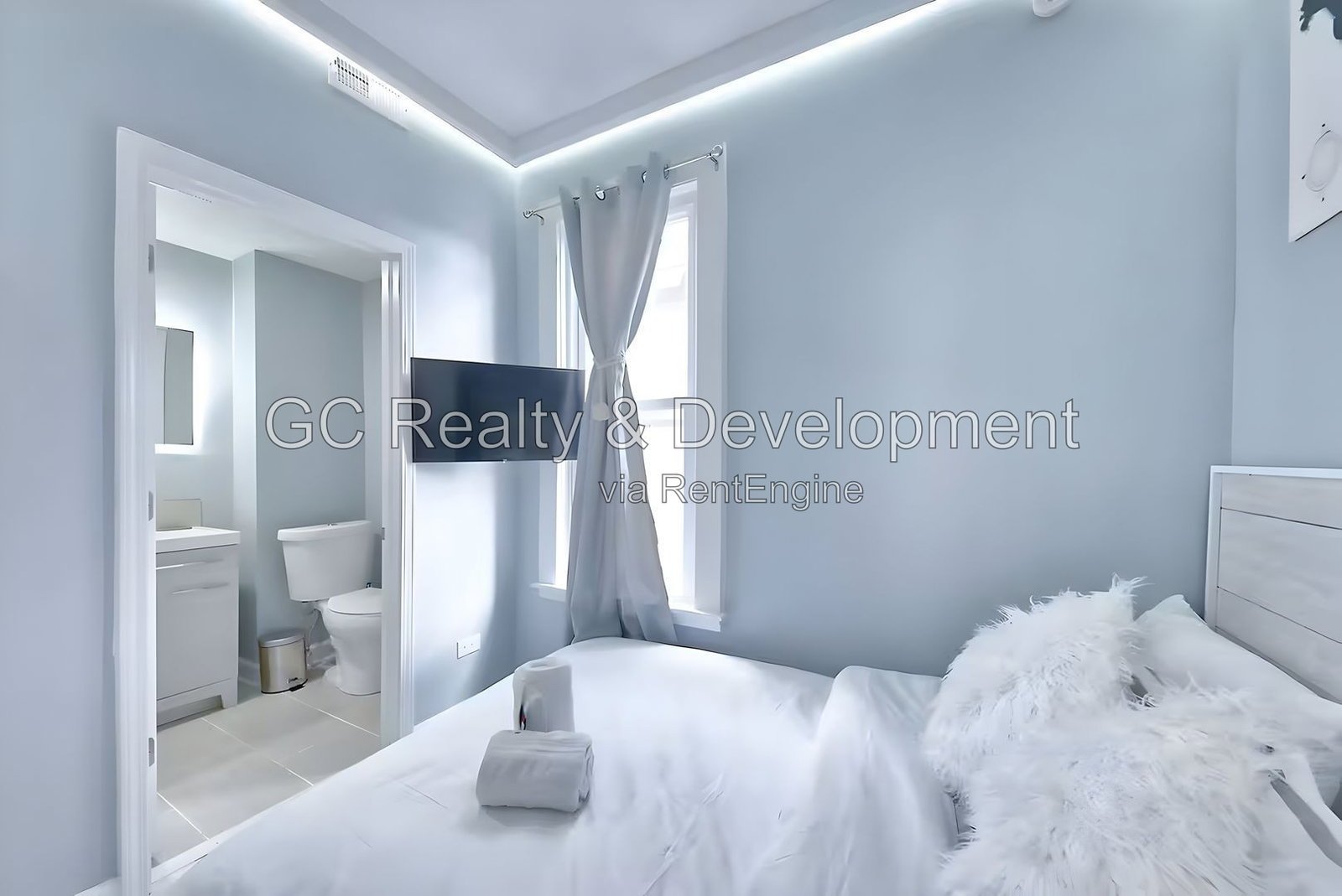 *** 1 MONTH FREE / 2 BDRM - 2 BTH /TOP FLOOR UNIT / FREE LAUNDRY ON SITE / WIFI INCLUDED *** property image