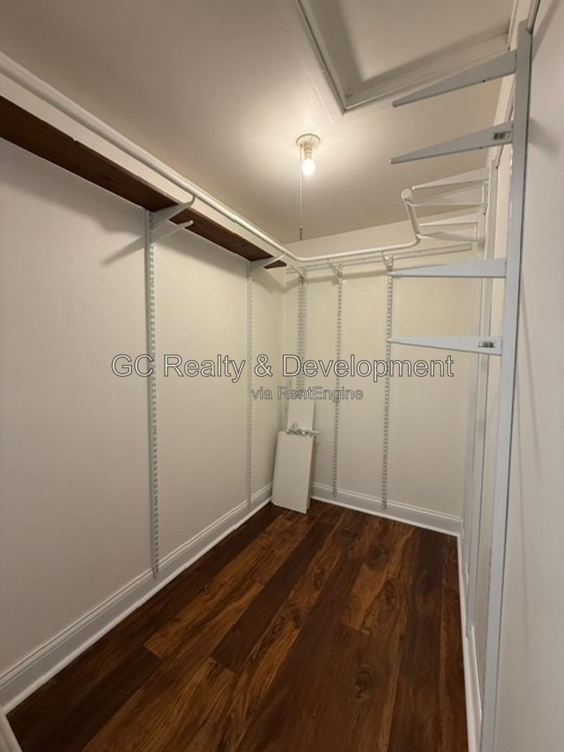 *** 2 BDRM - 1.5 BTH / PET FRIENDLY / GARAGE PARKING / IN UNIT LAUNDRY / SS APPL *** property image