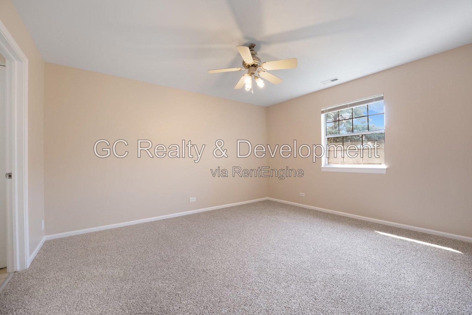 *** 2BR - 2BA / CENTRAL AC / IN-UNIT LAUNDRY / ATTACHED GARAGE / STORAGE / SHOPPING NEARBY *** property image