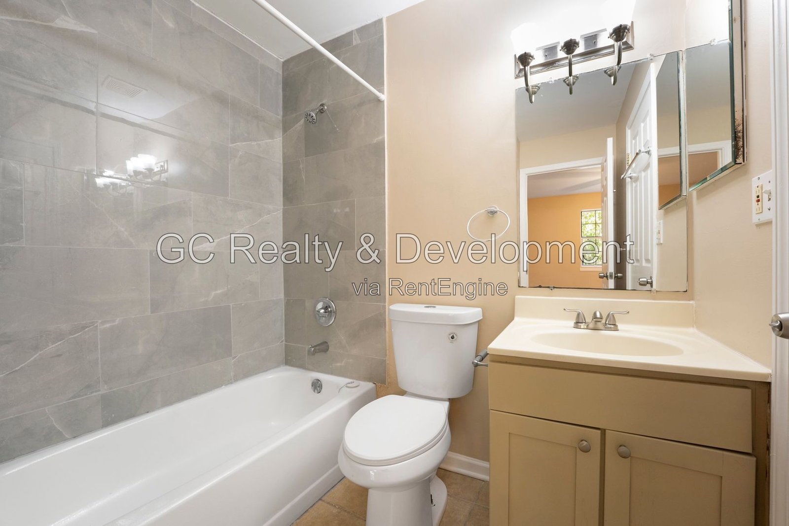 *** 2BR - 2BA / CENTRAL AC / IN-UNIT LAUNDRY / ATTACHED GARAGE / STORAGE / SHOPPING NEARBY *** property image