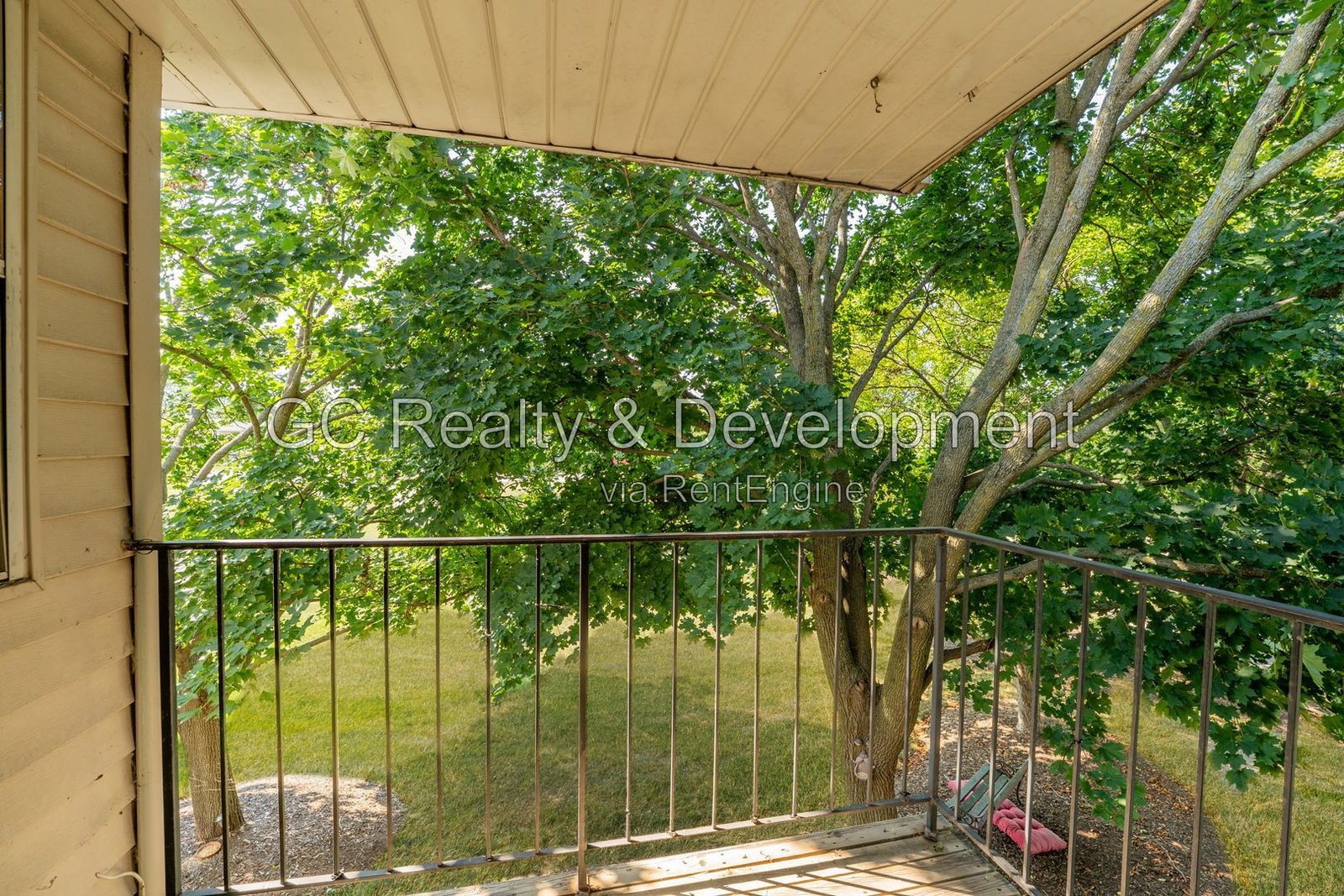 *** 2BR - 2BA / CENTRAL AC / IN-UNIT LAUNDRY / ATTACHED GARAGE / STORAGE / SHOPPING NEARBY *** property image