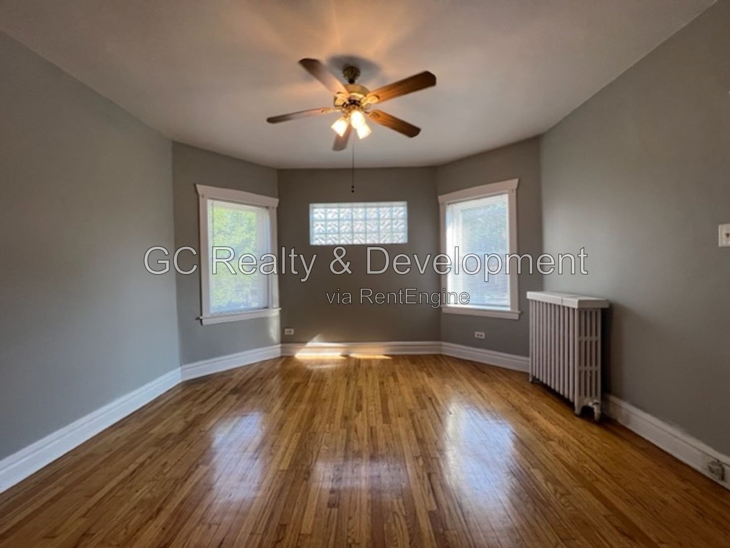***FOREST PARK / 2 BDRM / TENANT PAYS ELECTRIC ONLY / ONE PARKING SPACE / COIN LAUNDRY IN BUILDING*** property image