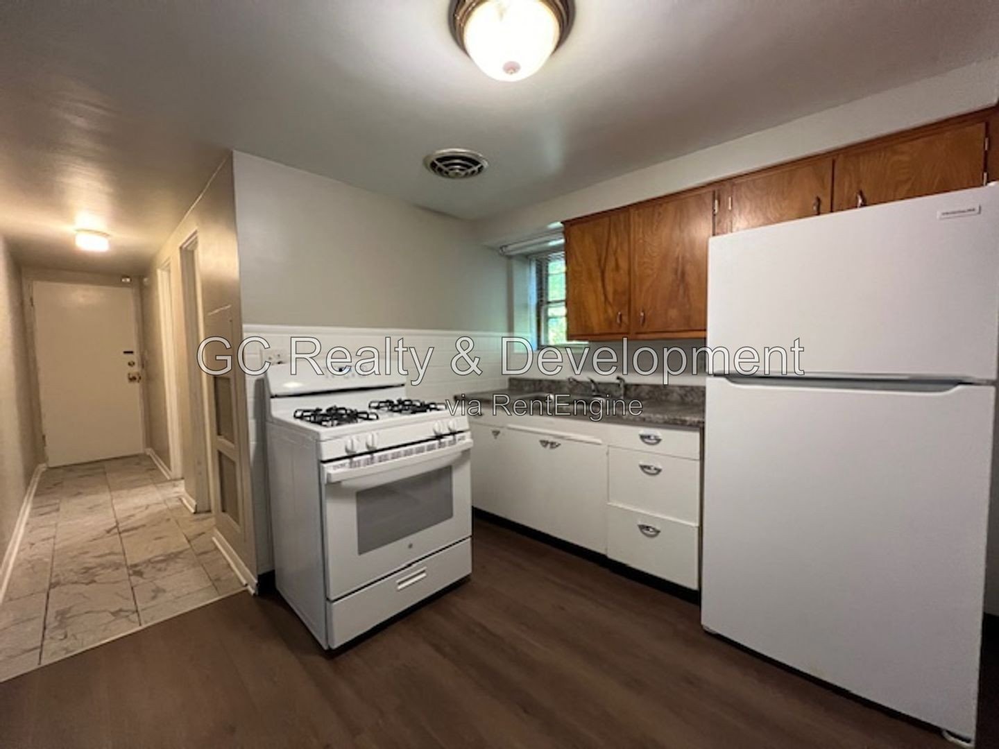 ***FOREST PARK / 1 BDRM / APPLIANCE INLC / TENANT PAYS ELECTRIC ONLY / LAUNDRY IN BUILDING*** property image