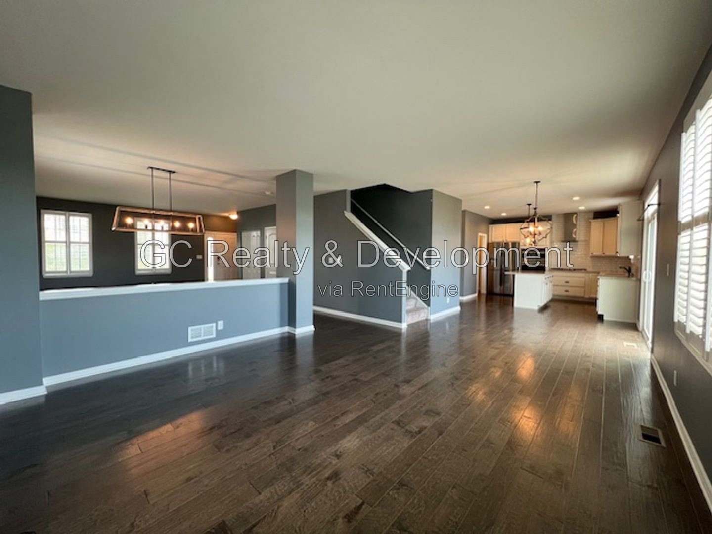 *** SOUTH ELGIN 4 BDRM -3.5 BTH / ST CHARLES SCHOOL DIST. / 3 CAR ATTACHED GARAGE *** property image