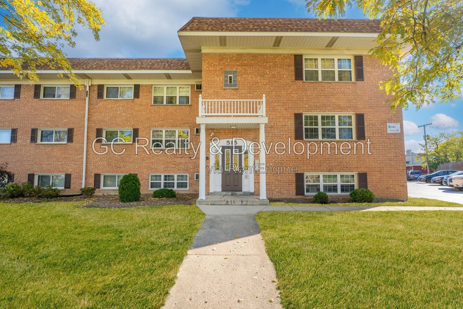 *** 2 BDRM / ONLY PAY ELECTRIC / COMMON AREA LAUNDRY / 2 PARKING INCL *** property image