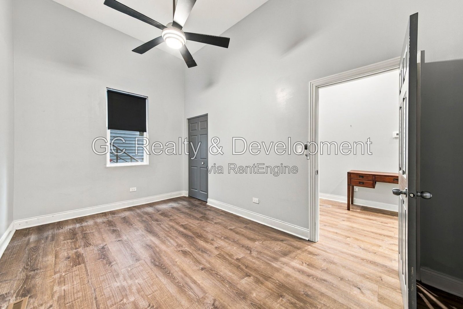 *** GUT REHAB 2 STORY 3BR - 3BA / SS APPLIANCES / IN-UNIT LAUNDRY / PET FRIENDLY *** property image