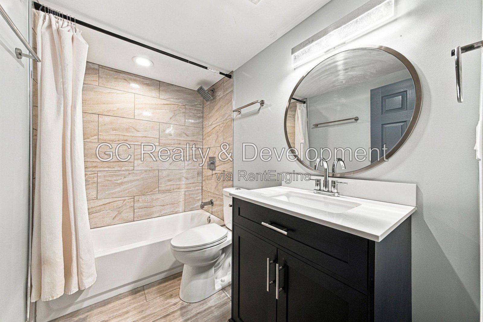 *** GUT REHAB 2 STORY 3BR - 3BA / SS APPLIANCES / IN-UNIT LAUNDRY / PET FRIENDLY *** property image