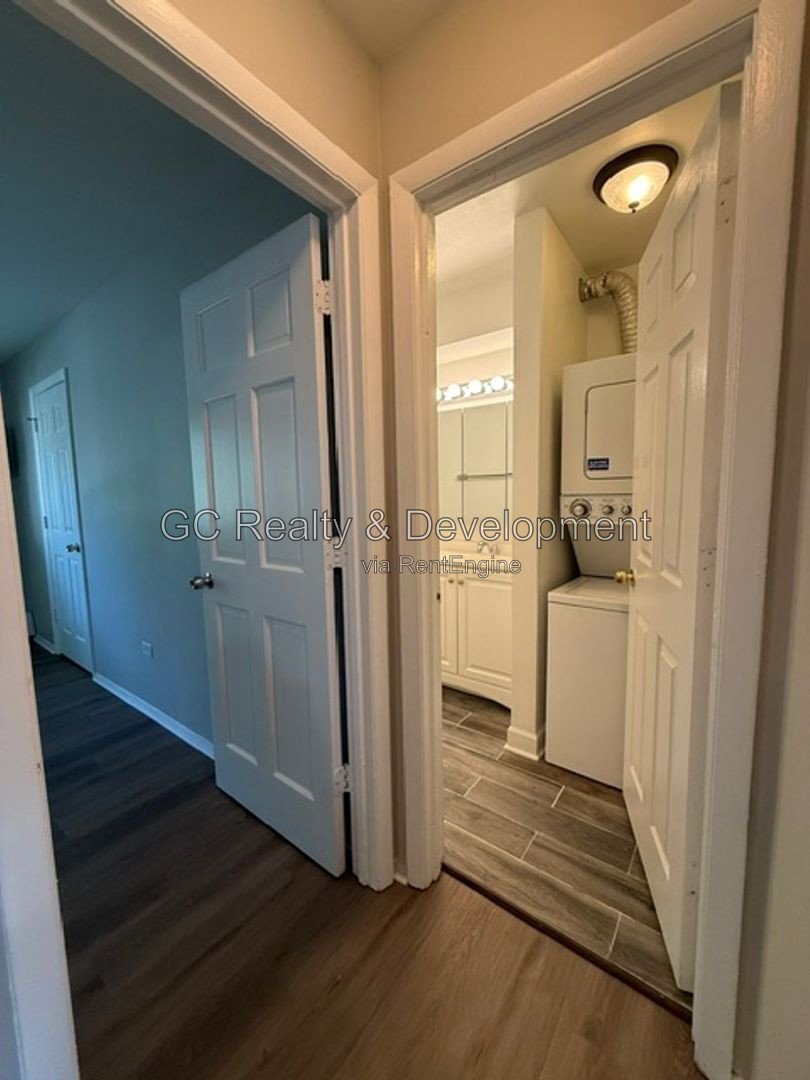 *** 1BR, 1BA / IN-UNIT LAUNDRY / PAY ONLY ELECTRIC *** property image
