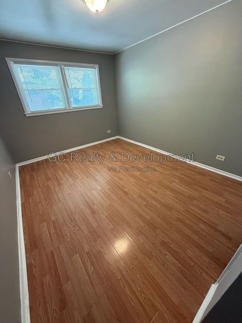 *** 2BR - 1BA / KITCHEN APPL INCL / ONLY PAY GAS & ELECTRIC *** property image
