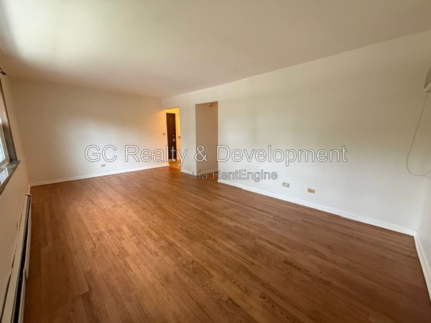 *** 2 BDRM / ONLY PAY ELECTRIC / COMMON AREA LAUNDRY / 2 PARKING INCL *** property image