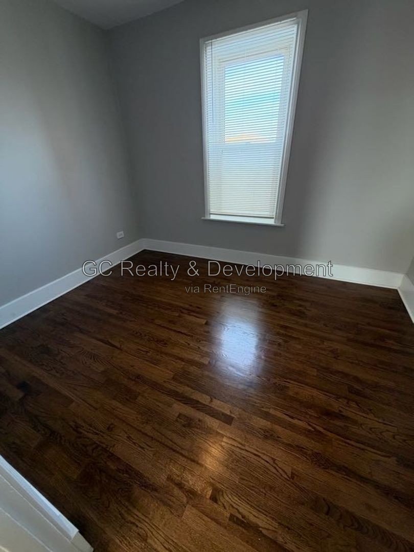 *** 3BR-2BA / CENTRAL AIR / ON-SITE LAUNDRY / PARKING AVAIL / PET FRIENDLY / SUNROOM *** property image